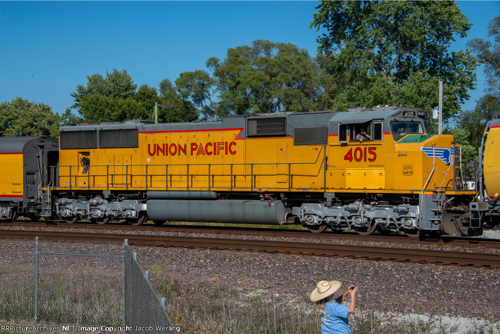 UP 4015